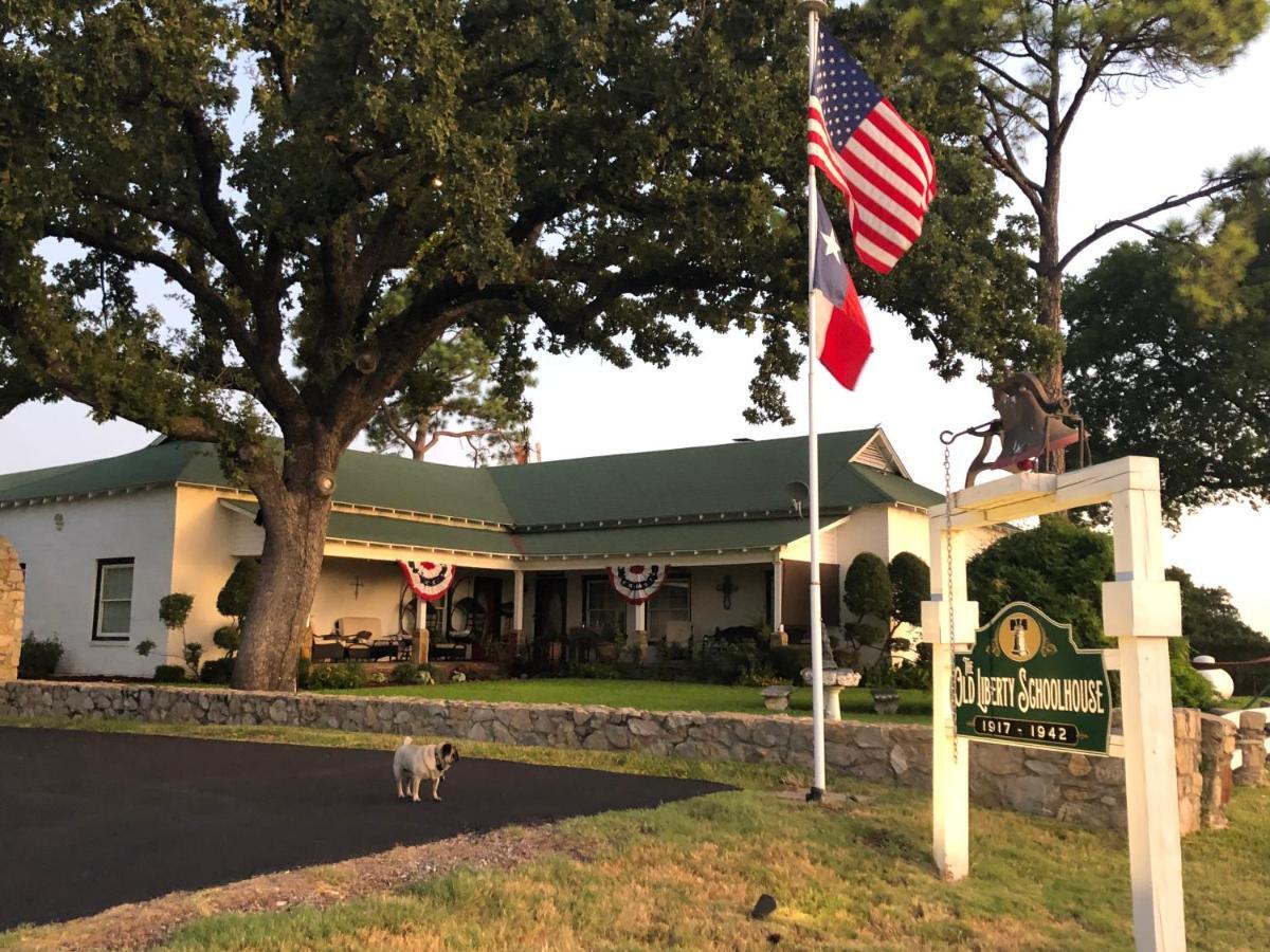 艾索The Old Liberty Schoolhouse住宿加早餐旅馆 外观 照片